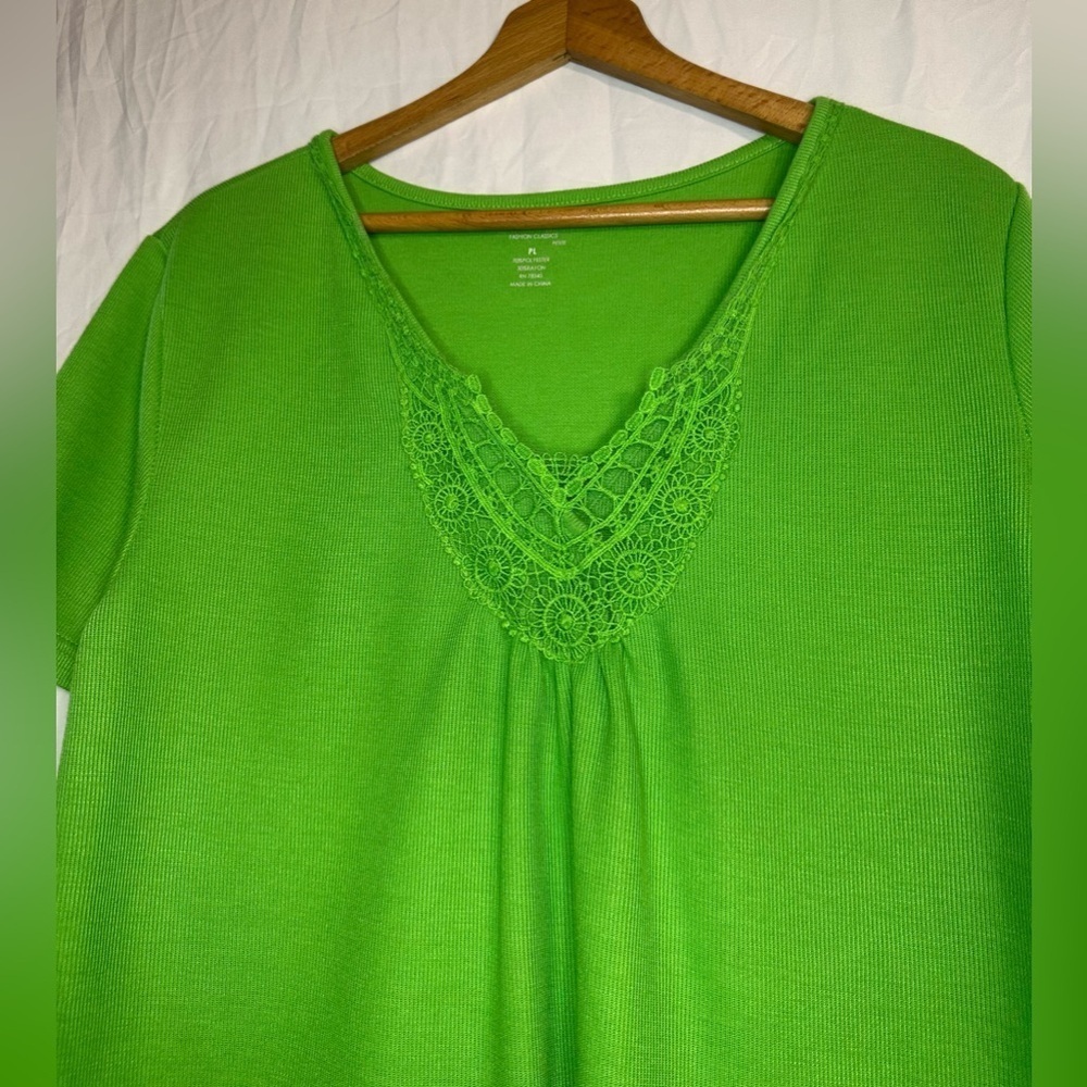Fashion Classic Petite Women’s Short Sleeve Green Top size PL - Picture 2 of 8
